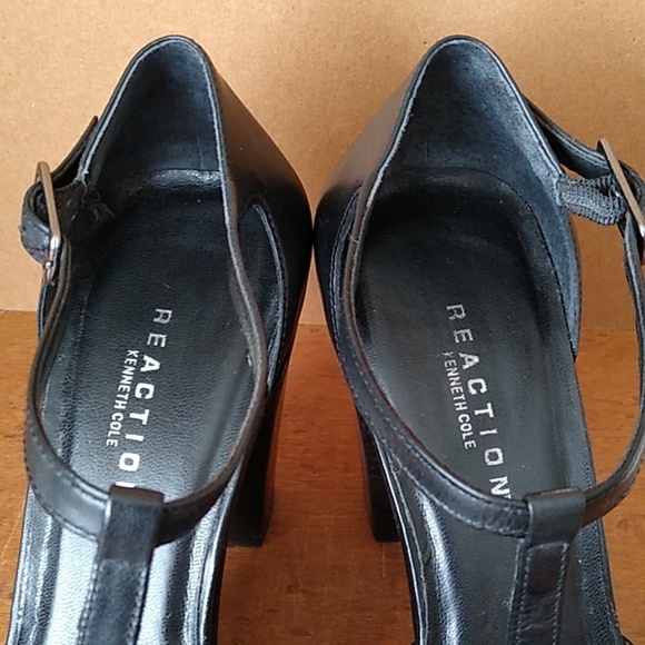Reaction by Kenneth Cole Black Leather T-Straps 8.5 - Picture 9 of 12
